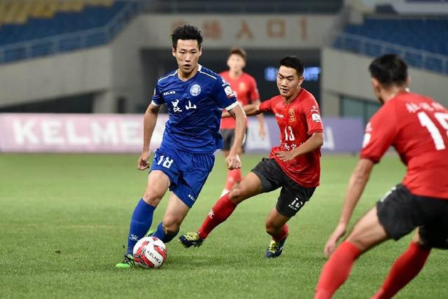 布朗32分米切尔空砍33分 凯尔特人大胜骑士1-0