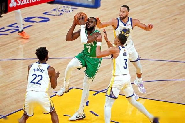 李凯尔:代表中国对我意味着很多 感谢中国球迷