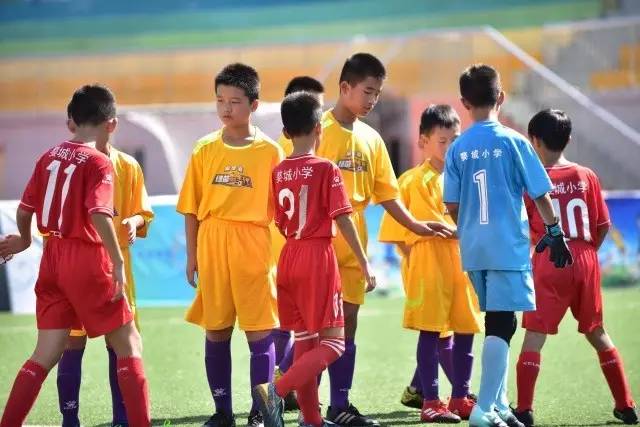 欧联-霍伊伦梅开二度加纳乔破门 曼联3-2胜